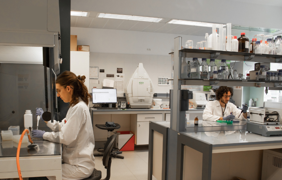 Laboratorio de Microbiolog&iacute;a de VITEC.