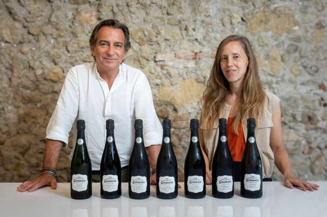 Los enólogos Bruno Colomer y Laura Tragant en la presentación de la colección Cavas Singulares.